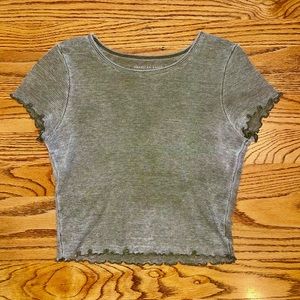 American Eagle: Green Ruffle Sleeve T-Shirt
